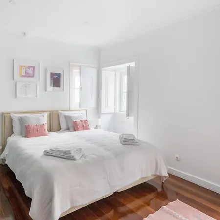 Pedrasnegras30 Lofts & Lisbona