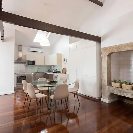 Pedrasnegras30 Lofts & Lisbon