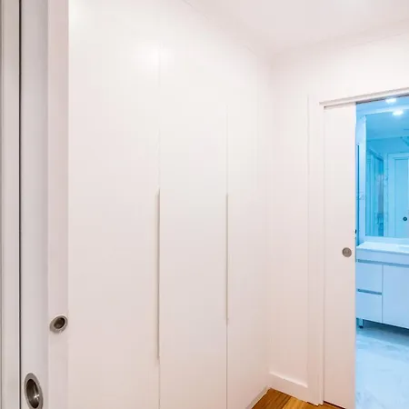 Pedrasnegras30 Lofts & *