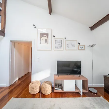 Pedrasnegras30 Lofts &